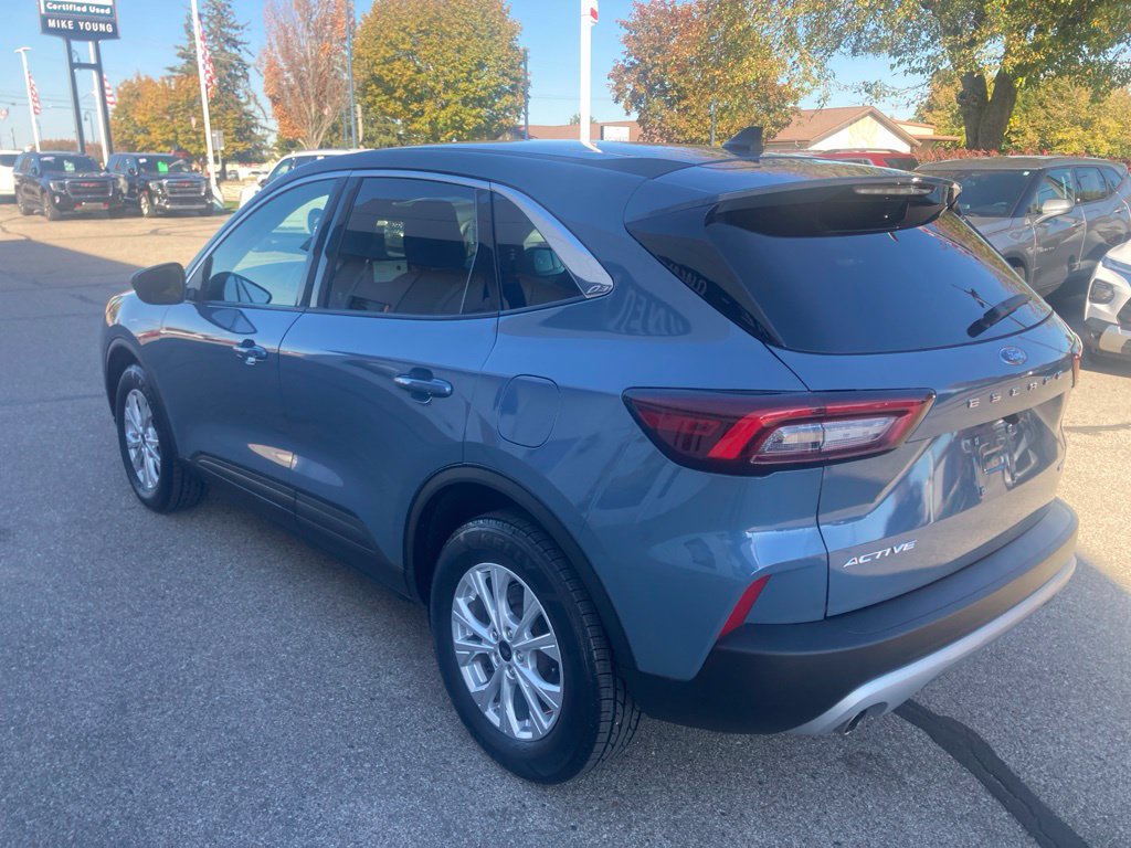 Used 2023 Ford Escape Active AWD/4WD image 7