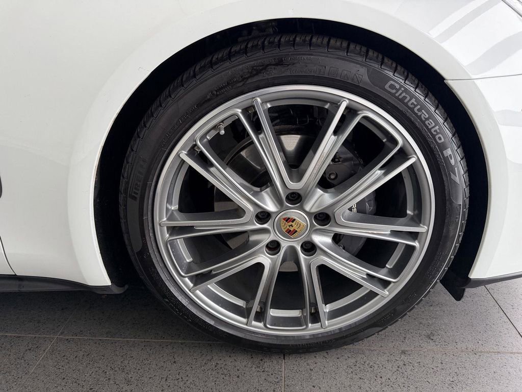 Used 2023 Porsche Panamera 4 Platinum Edition AWD/4WD image 13