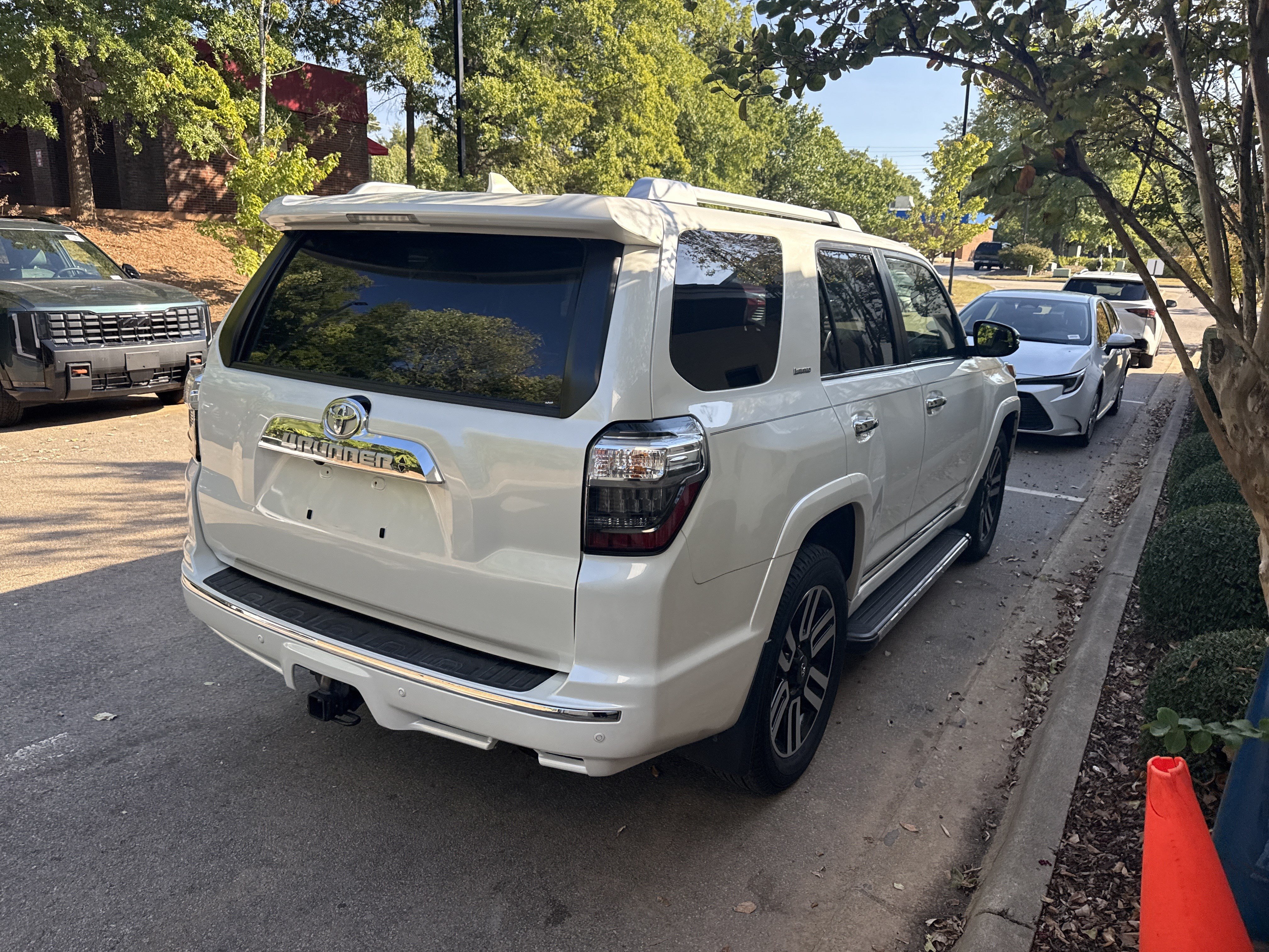 Used 2023 Toyota 4Runner Limited RWD image 6