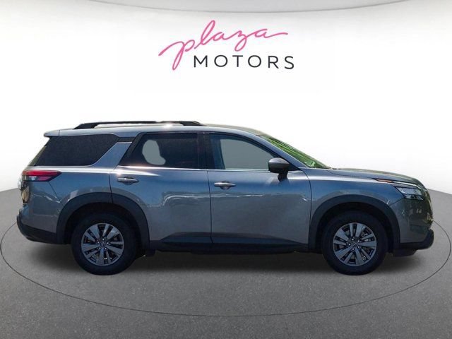 Used 2025 Nissan Pathfinder SV FWD image 6