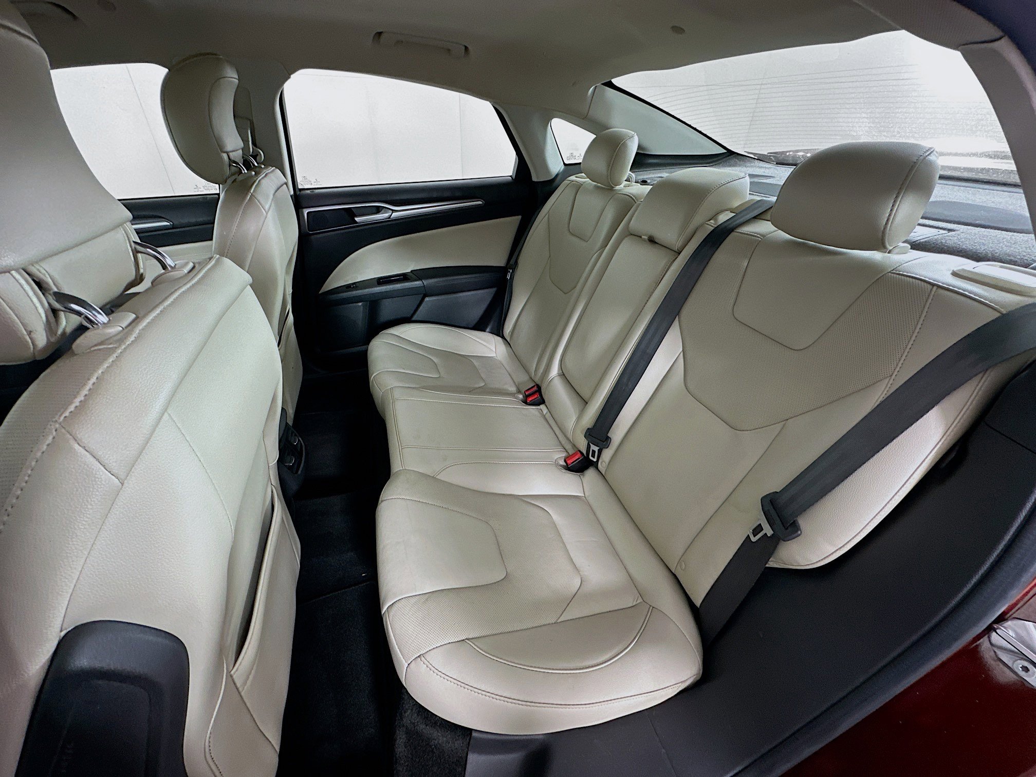 Used 2015 Ford Fusion Titanium image 26