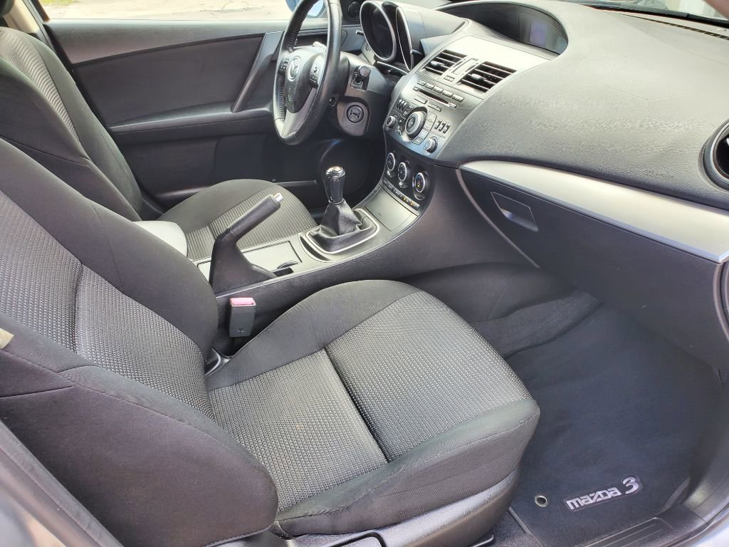 Used 2013 MAZDA MAZDA3 i Touring FWD image 37