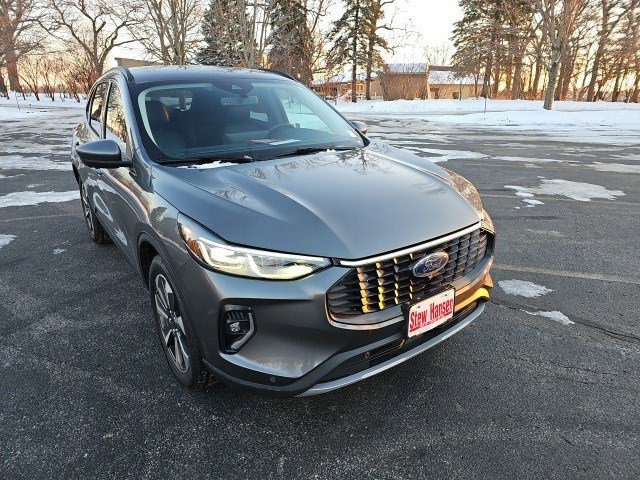 Used 2023 Ford Escape Platinum image 8
