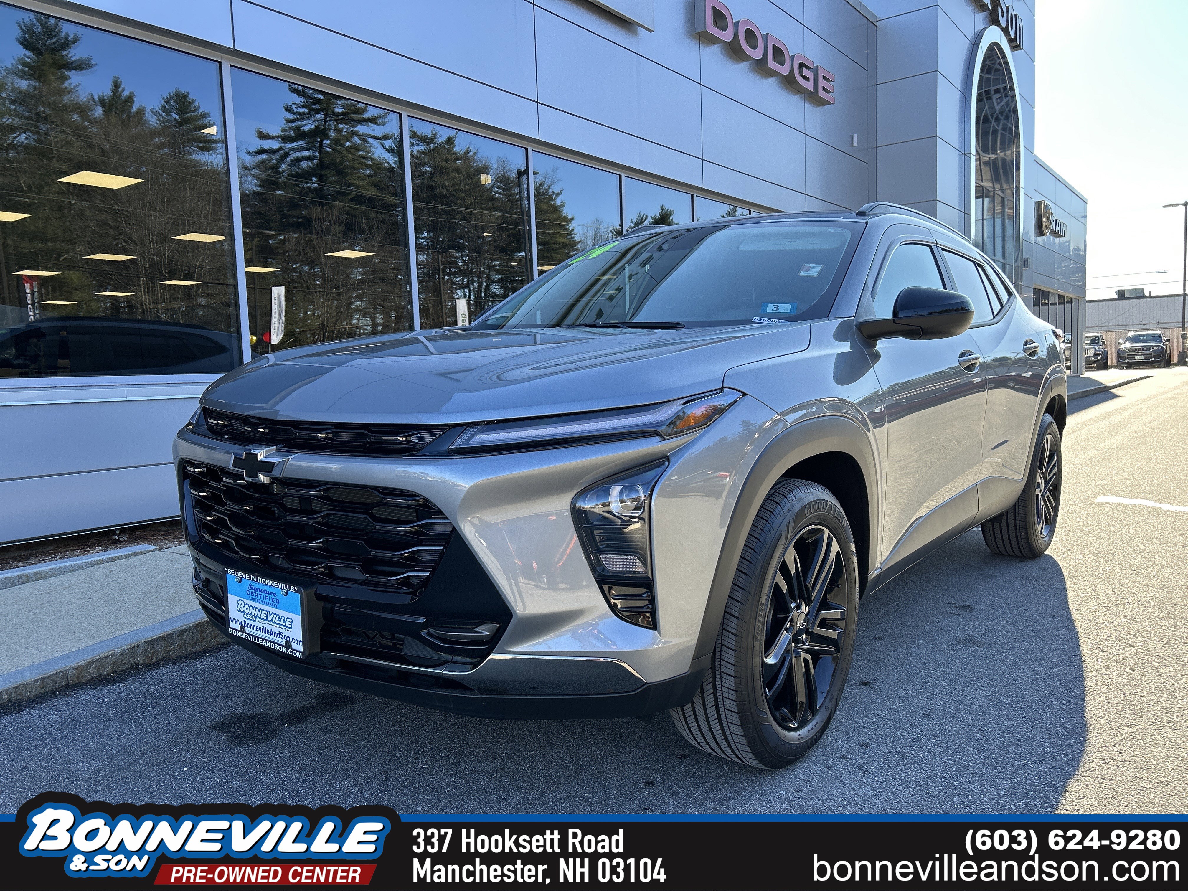 Used 2024 Chevrolet Trax ACTIV w/ Sunroof Package image 1