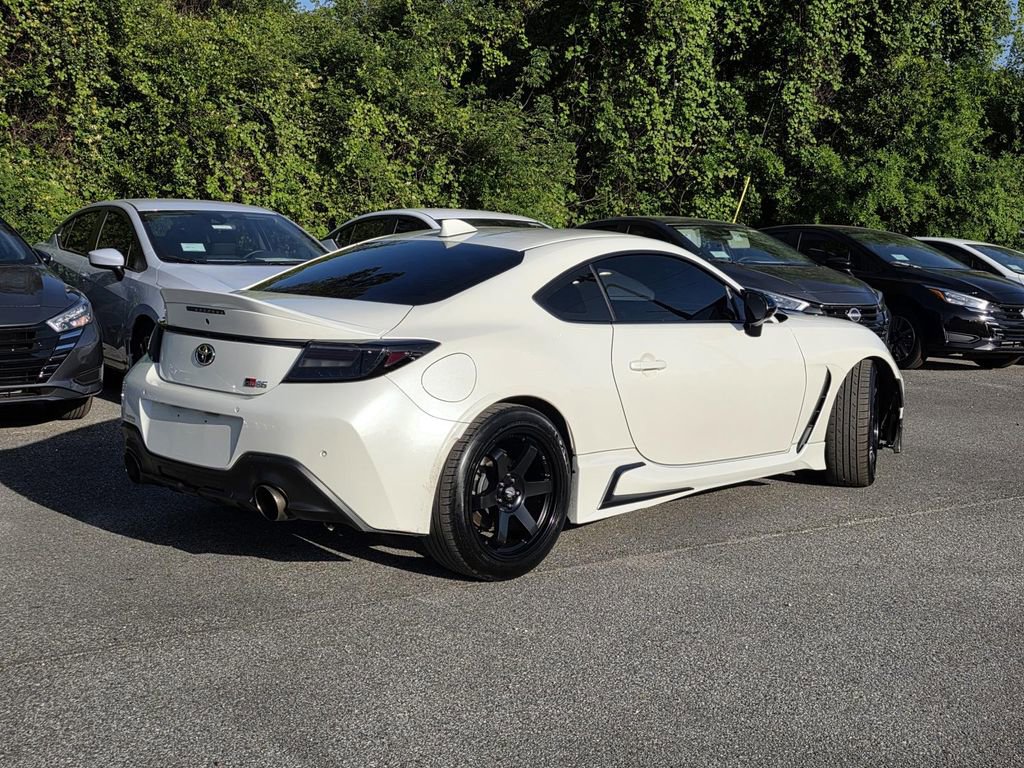 Used 2022 Toyota GR86 Premium RWD image 6