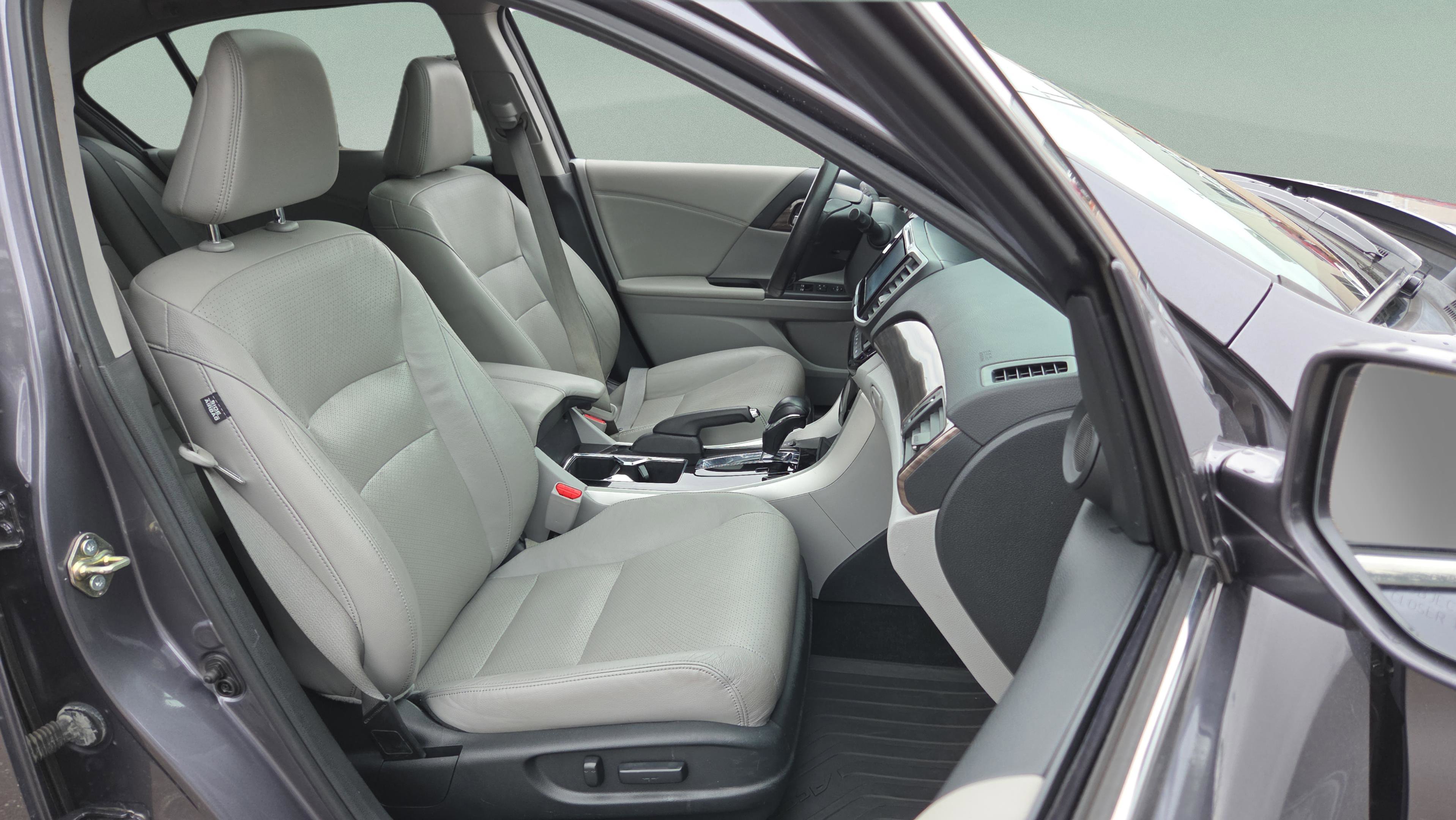 Used 2016 Honda Accord EX-L image 16