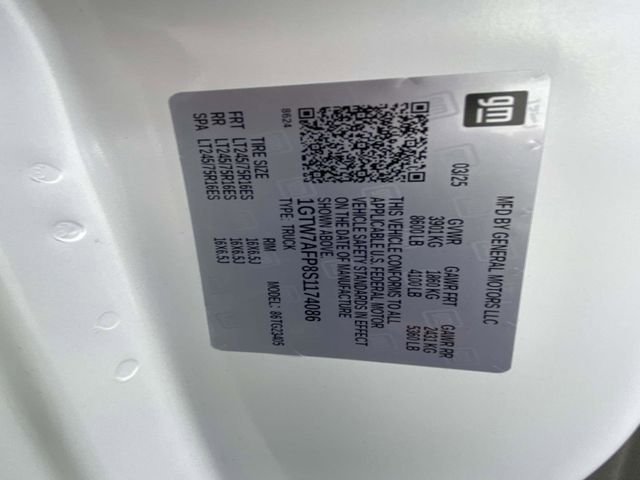 Used 2025 GMC Savana 2500 w/ Driver Convenience Package RWD image 22