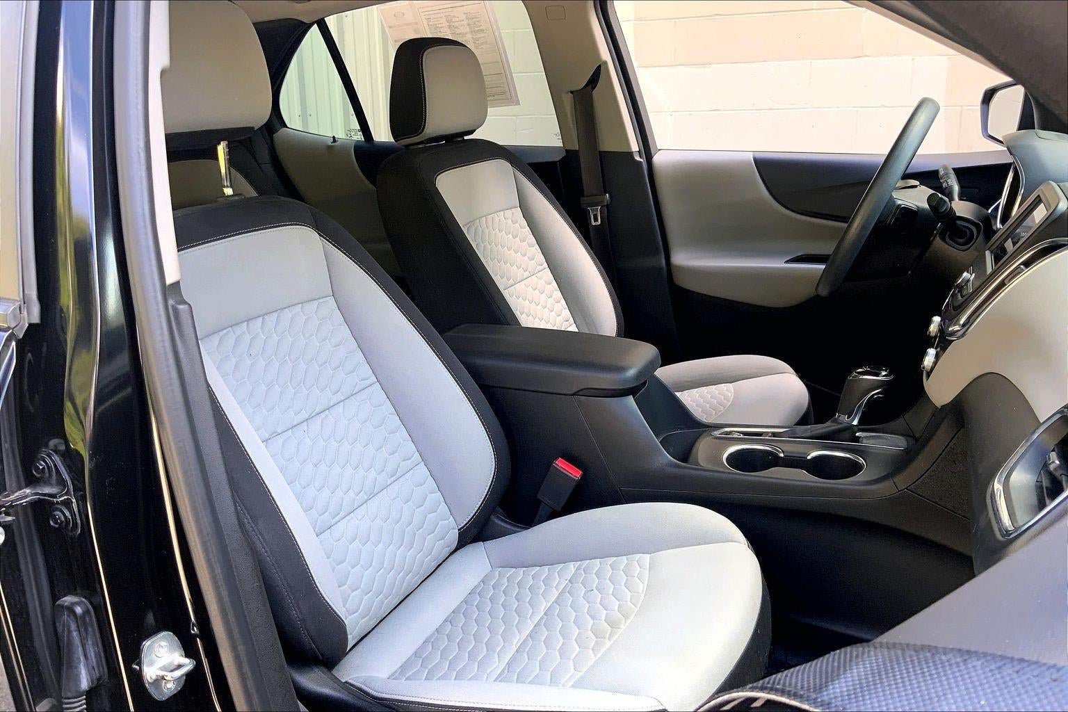 Used 2020 Chevrolet Equinox LS FWD image 7