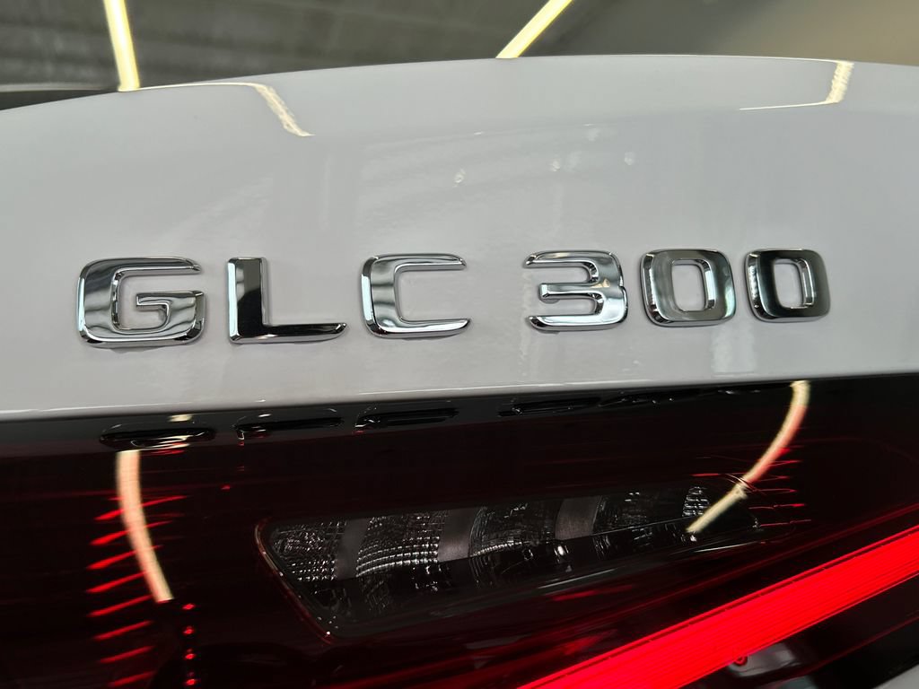 New 2027 Mercedes-Benz GLC 300 4MATIC image 29