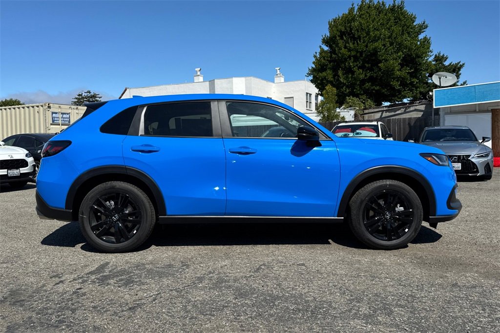 New 2026 Honda HR-V Sport image 3