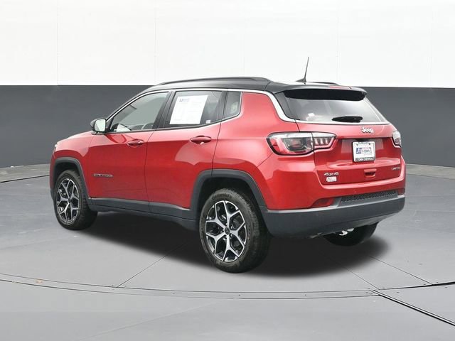 Used 2025 Jeep Compass Limited AWD/4WD image 10