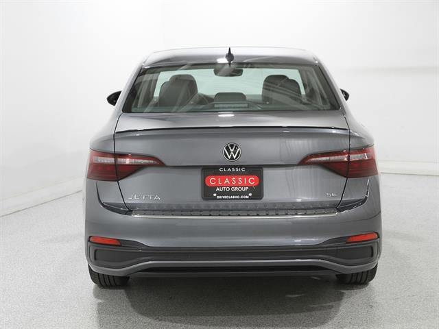 Used 2023 Volkswagen Jetta SE image 18