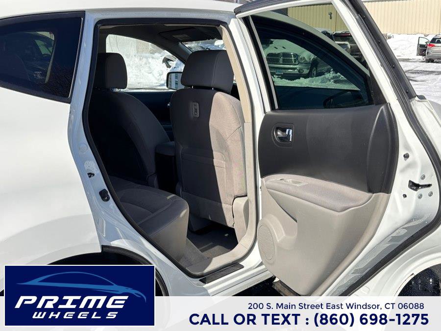 Used 2015 Nissan Rogue S w/ Convenience Package image 14