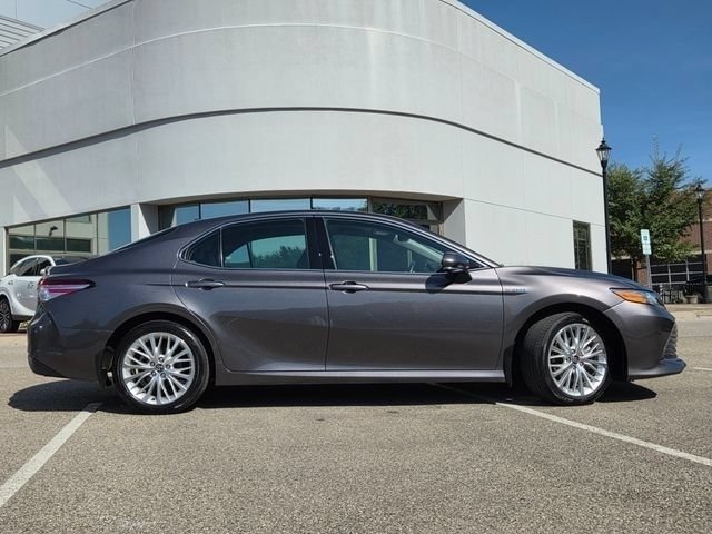 Used 2020 Toyota Camry XLE FWD image 28