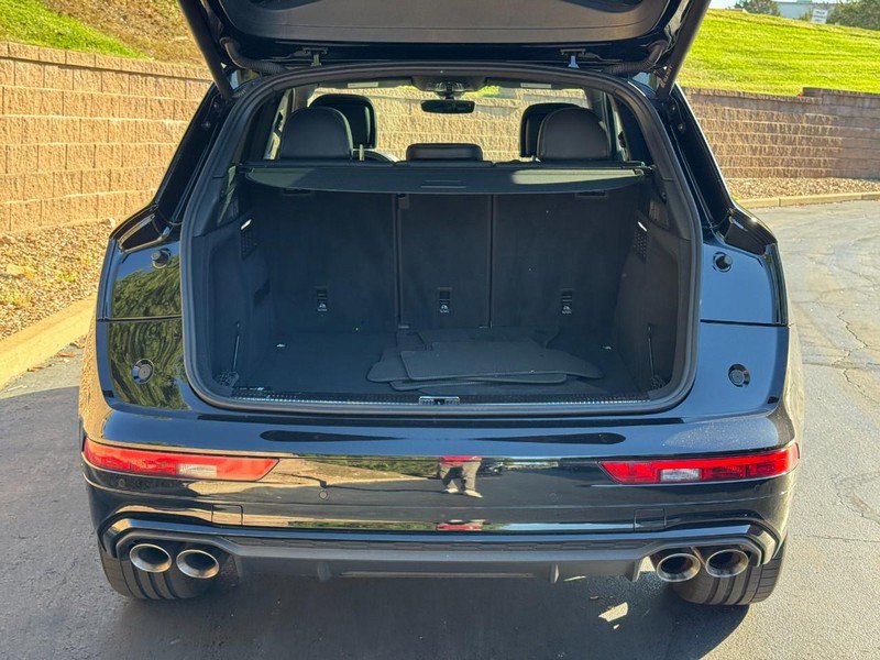 Used 2023 Audi SQ5 Premium Plus w/ Premium Plus Package image 9