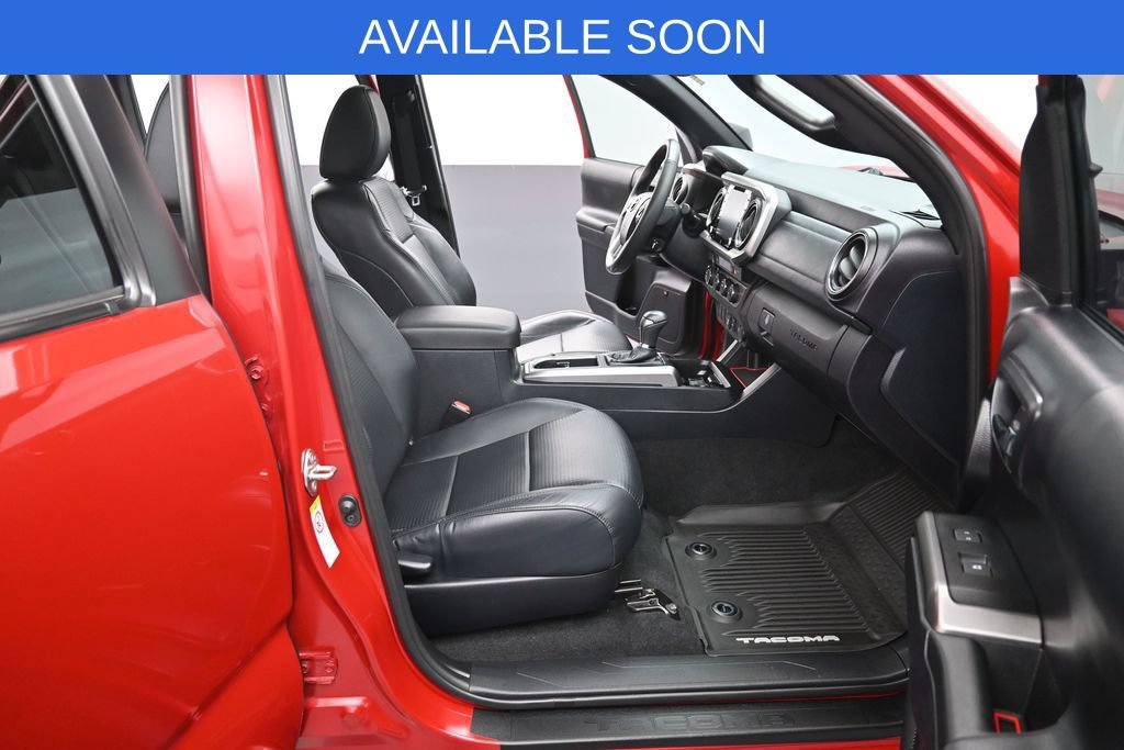 Used 2020 Toyota Tacoma Limited AWD/4WD image 33
