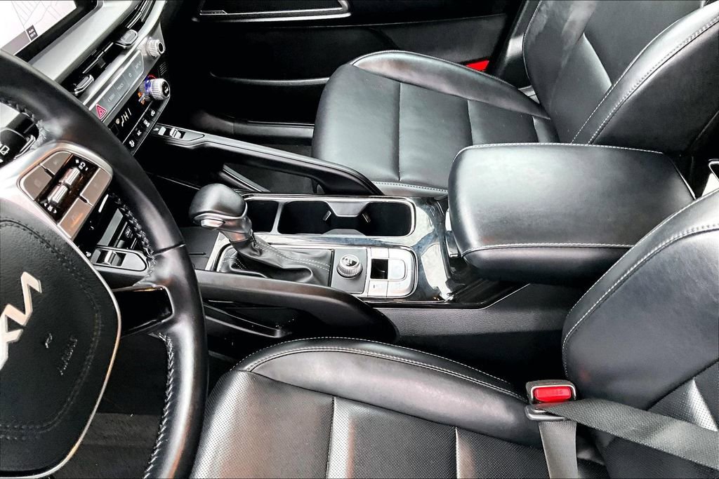 Used 2024 Kia Telluride S image 15