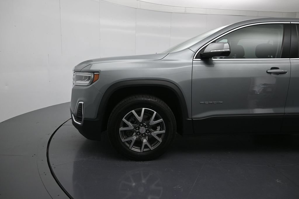 Used 2023 GMC Acadia SLE FWD image 9