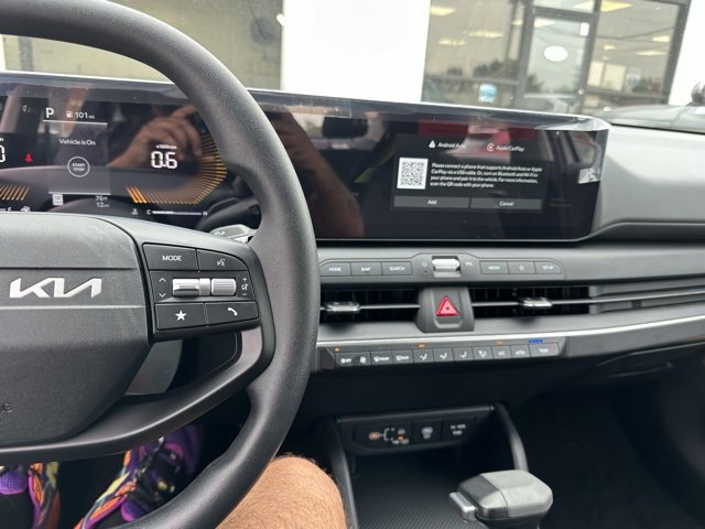 New 2025 Kia K4 LXS image 34