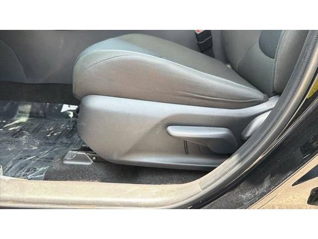 Certified 2025 Toyota RAV4 LE AWD/4WD image 18