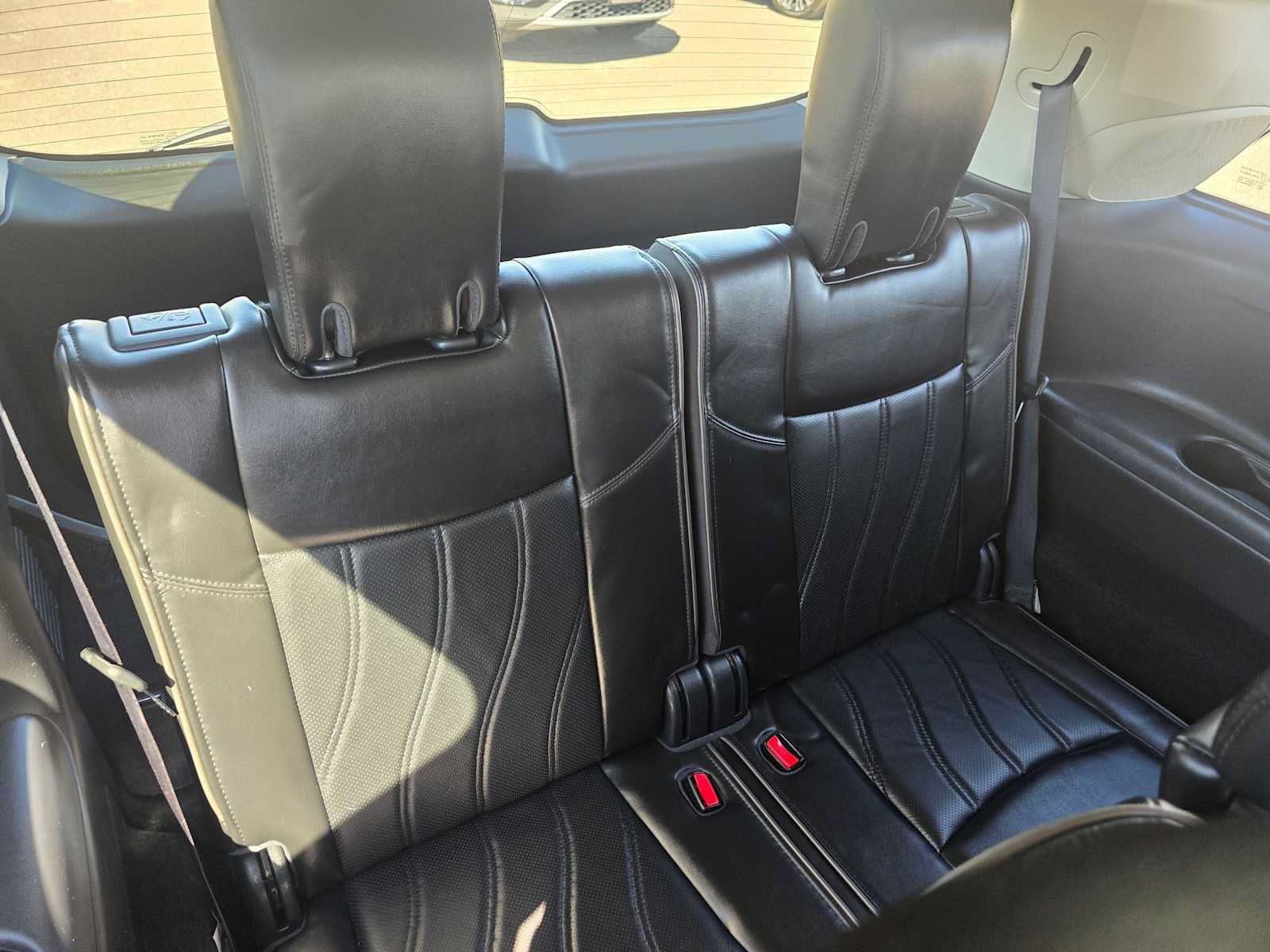 Used 2015 INFINITI QX60 Luxe w/ Premium Plus Package AWD/4WD image 13