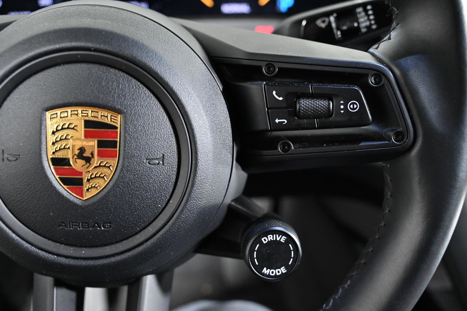 Used 2022 Porsche Taycan 4S image 14