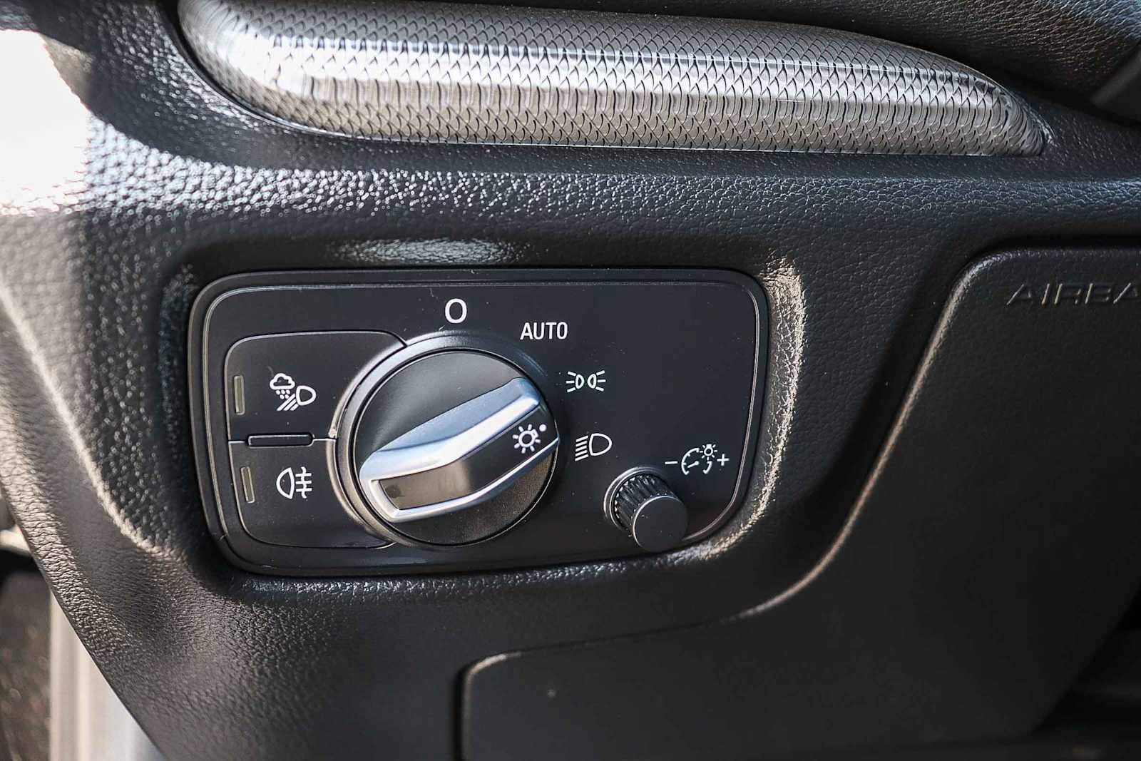 Used 2017 Audi A3 e-tron Premium Plus w/ Premium Plus Package image 23