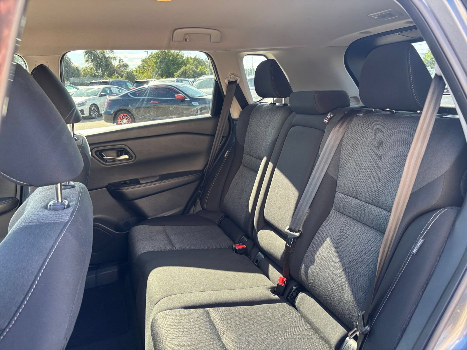 Used 2025 Nissan Rogue SV AWD/4WD image 37