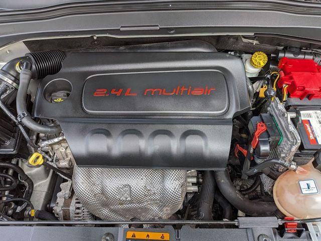 Certified 2018 Jeep Renegade Latitude w/ Popular Equipment Group image 30