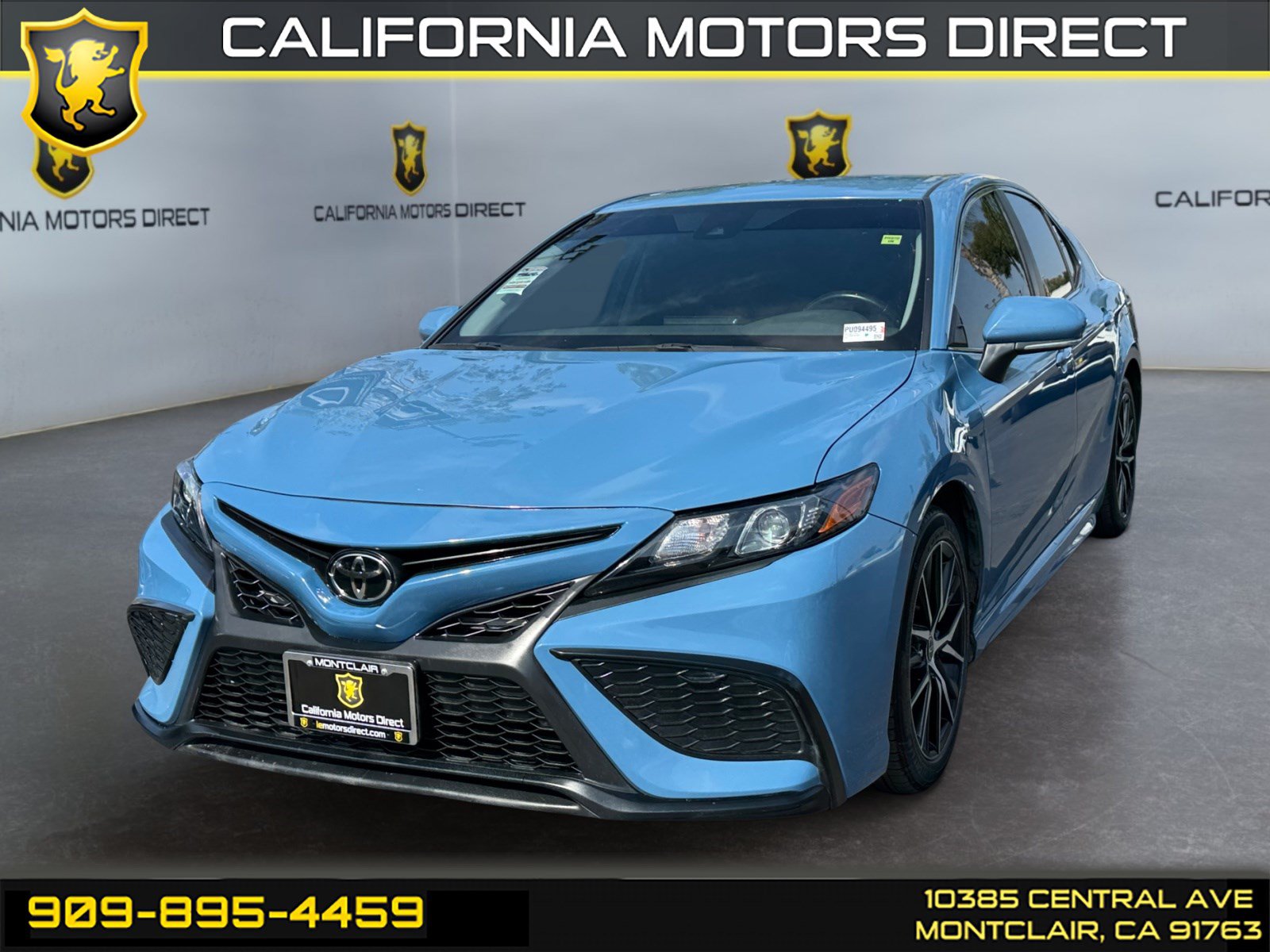 Used 2023 Toyota Camry SE FWD image 1