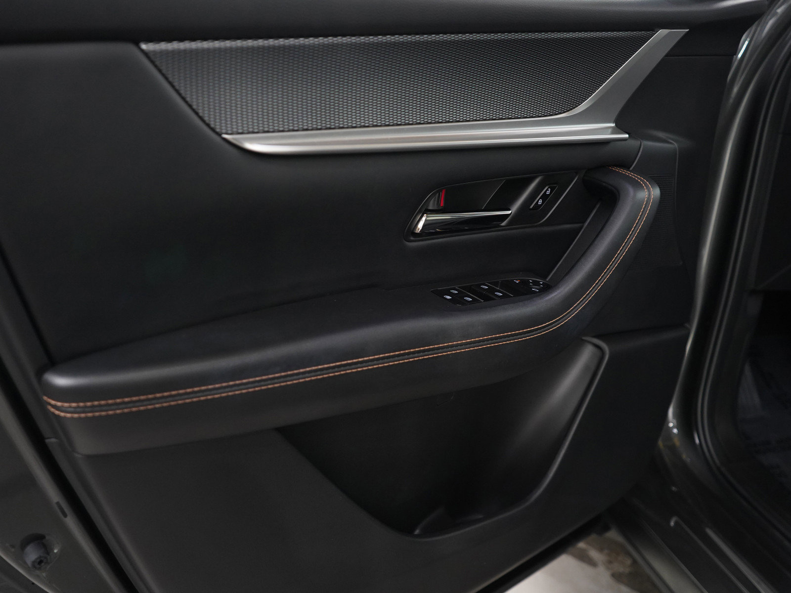 Certified 2024 MAZDA CX-90 Plug-In Hybrid w/ Preferred image 25