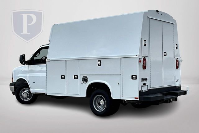 New 2024 Chevrolet Express 3500 w/ Power Convenience Package RWD image 3