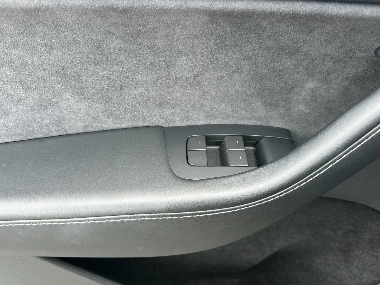 Used 2023 Tesla Model Y Long Range image 11