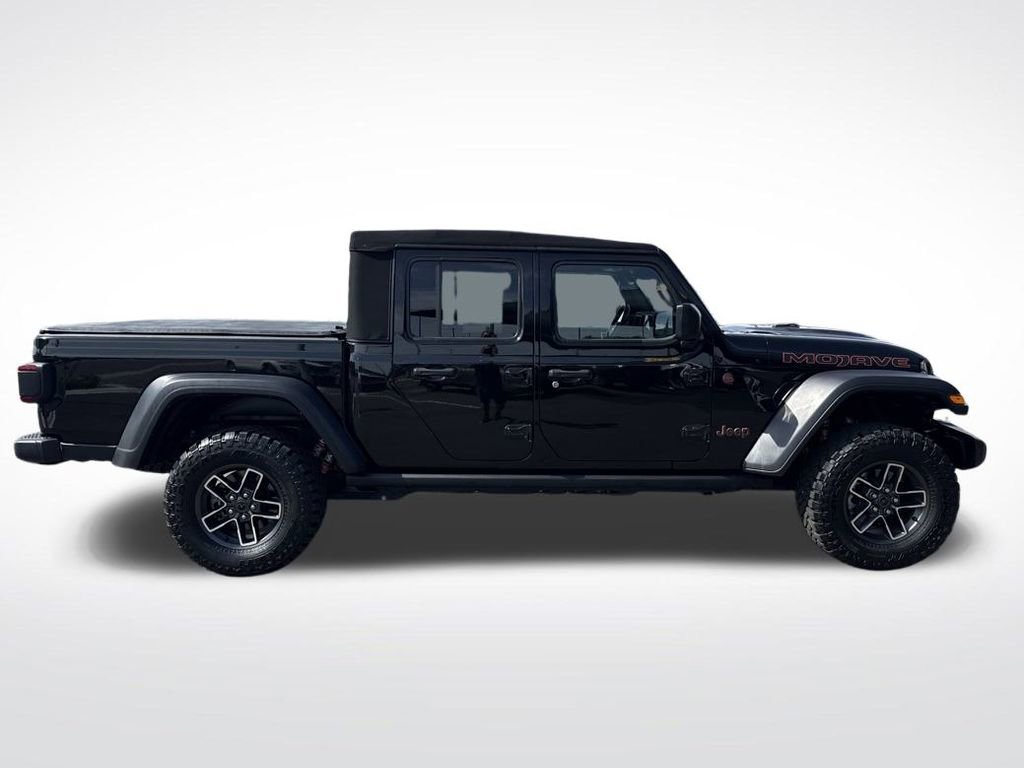 Used 2024 Jeep Gladiator Mojave w/ Technology Group AWD/4WD image 8
