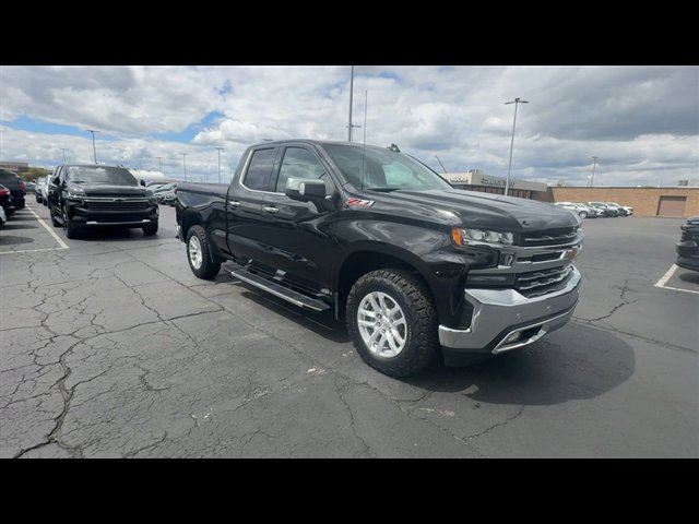 Used 2019 Chevrolet Silverado 1500 LTZ w/ LTZ Plus Package AWD/4WD image 2