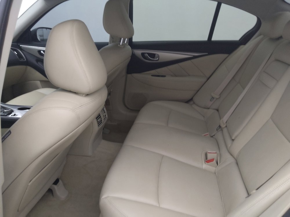Used 2020 INFINITI Q50 Luxe w/ Essential Package (3.0T Luxe) RWD image 18