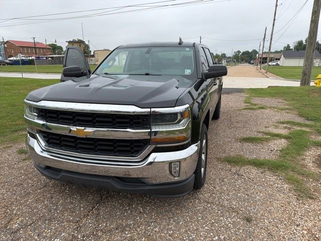 Used 2018 Chevrolet Silverado 1500 LT w/ Texas Edition RWD image 4