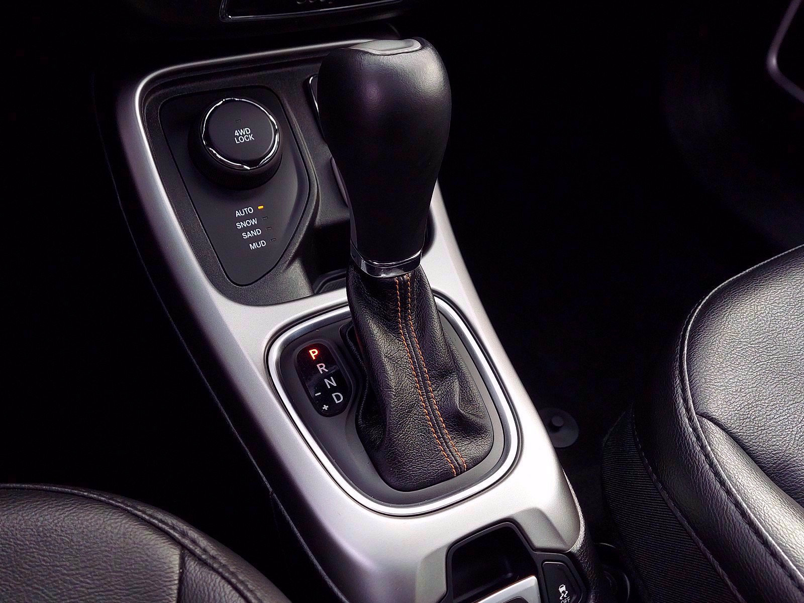 Used 2018 Jeep Compass Latitude w/ Safe & Security Group image 15