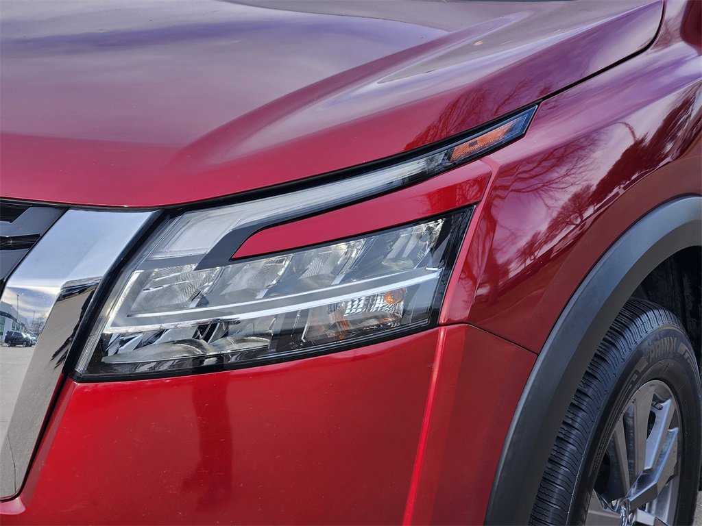 Used 2022 Nissan Pathfinder SV w/ Cargo Package image 8