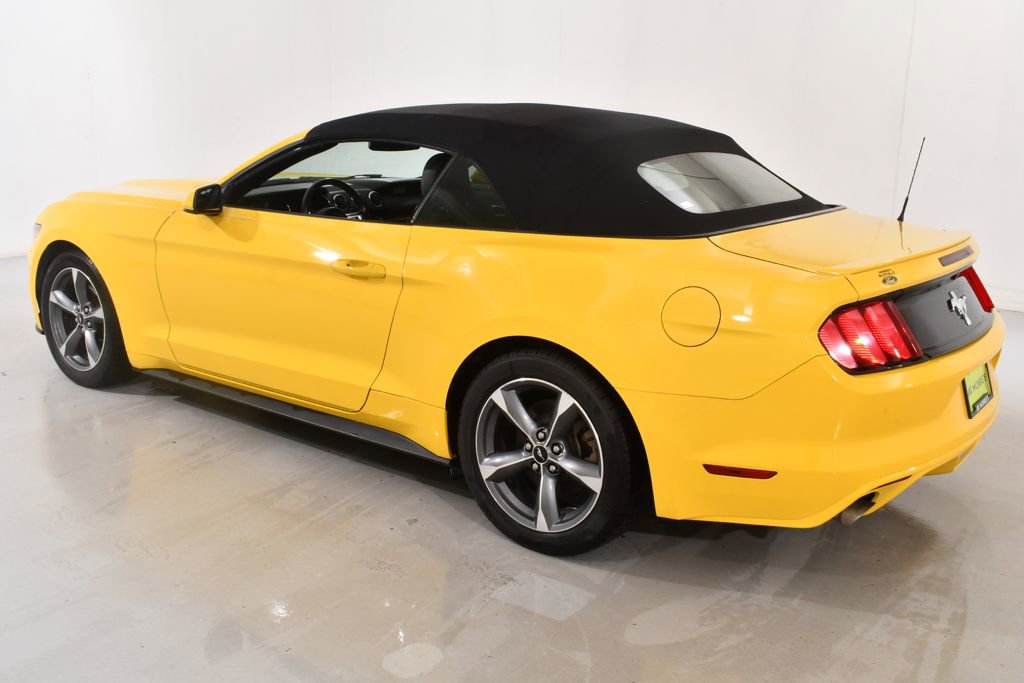 Used 2015 Ford Mustang Convertible w/ Equipment Group 051A RWD image 15