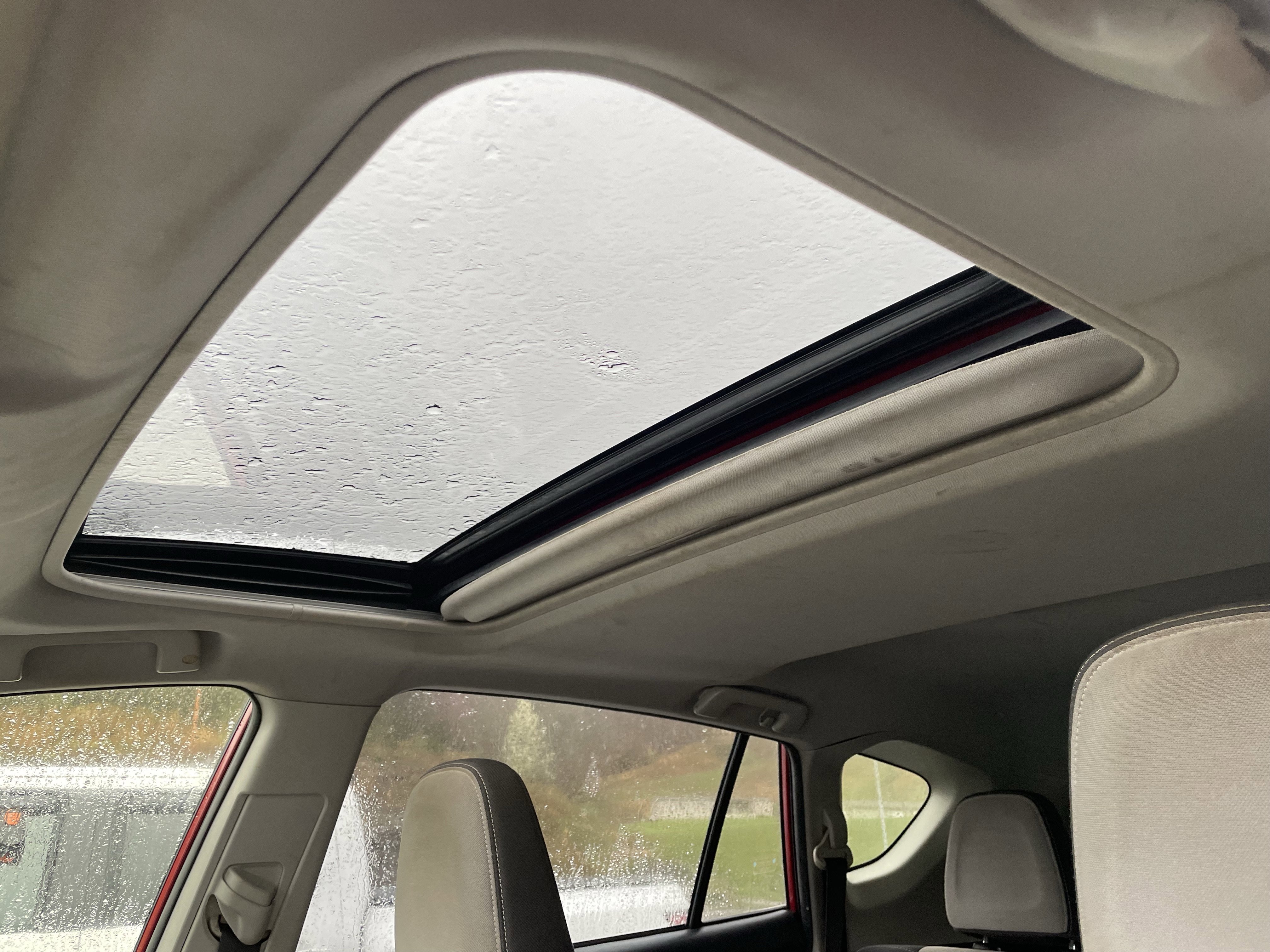 Used 2015 Toyota RAV4 XLE image 12