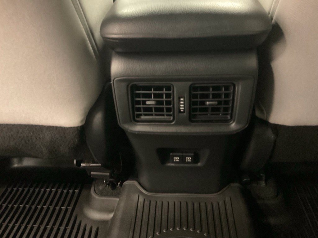 Used 2021 Toyota RAV4 XLE w/ XLE Grade Weather Package AWD/4WD image 33