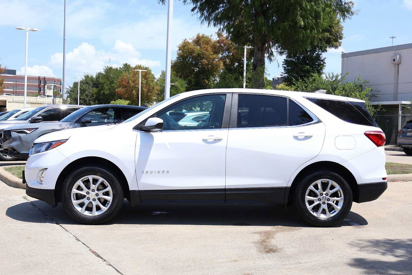 Used 2021 Chevrolet Equinox LT AWD/4WD image 3