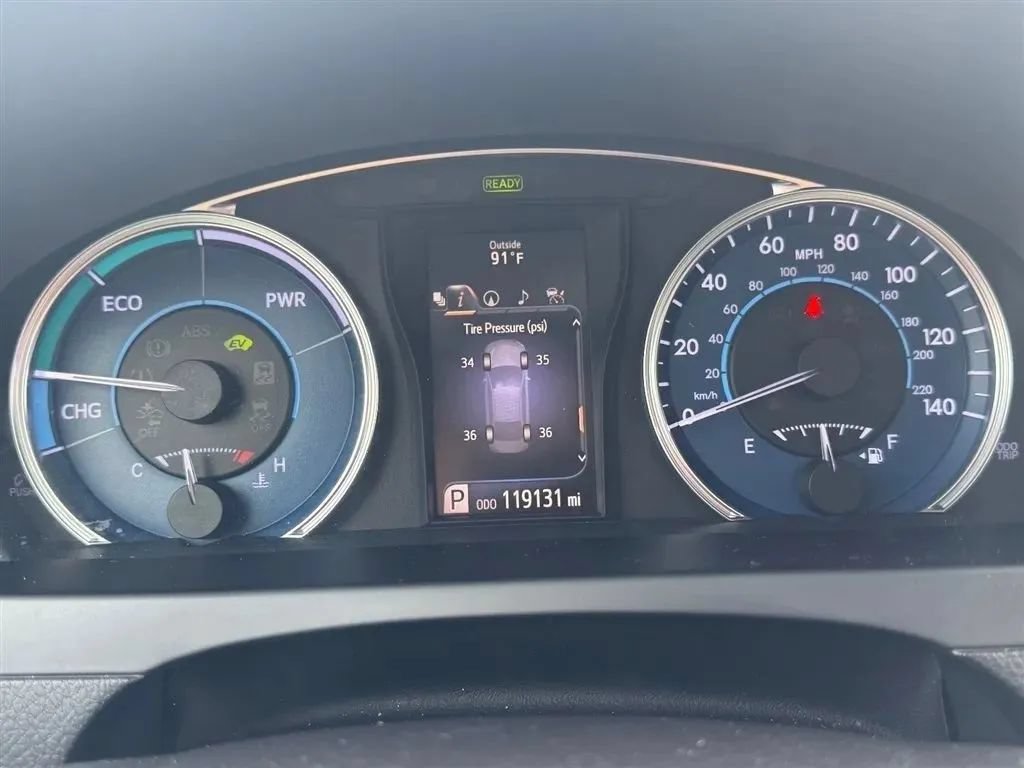 Used 2015 Toyota Camry XLE w/ Moonroof Package FWD image 14