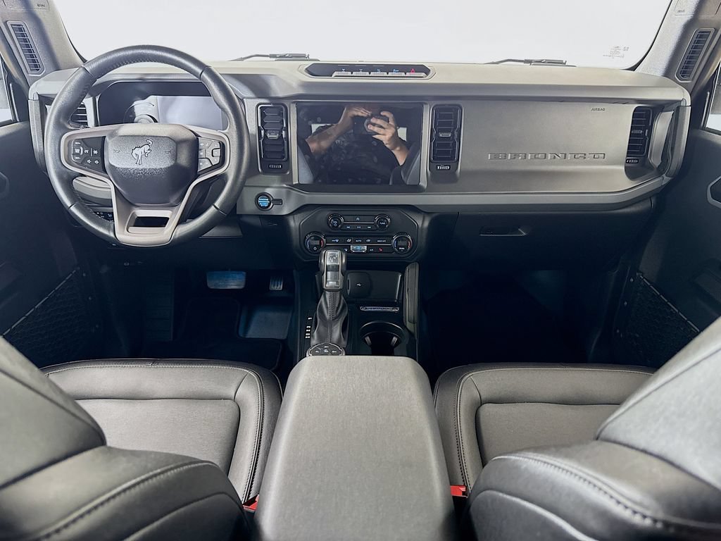 Used 2024 Ford Bronco Everglades AWD/4WD image 3