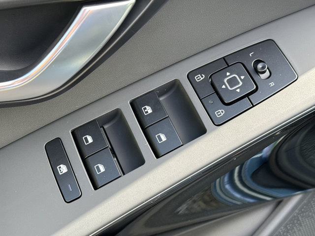 New 2026 Kia Niro EX FWD image 24
