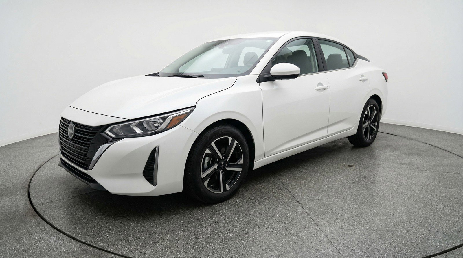 Used 2024 Nissan Sentra SV image 3