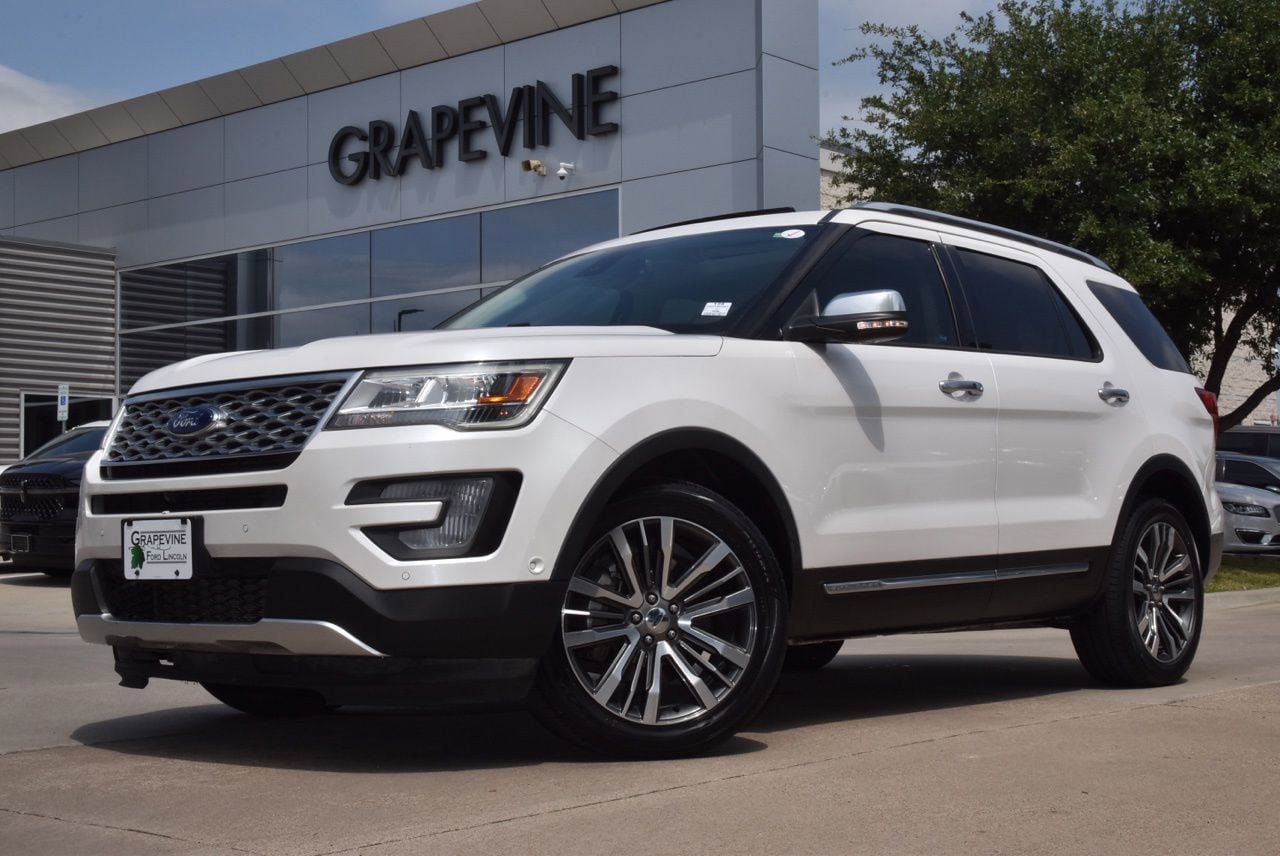 Used 2017 Ford Explorer Platinum AWD/4WD image 2