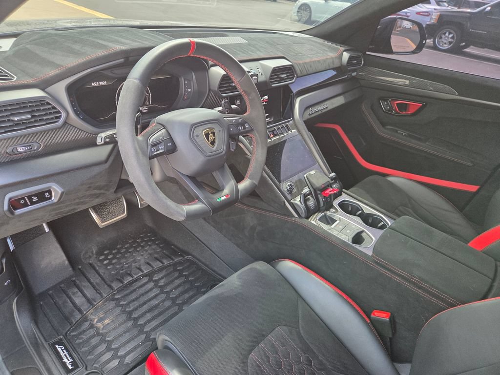 Used 2023 Lamborghini Urus Performante AWD/4WD image 5
