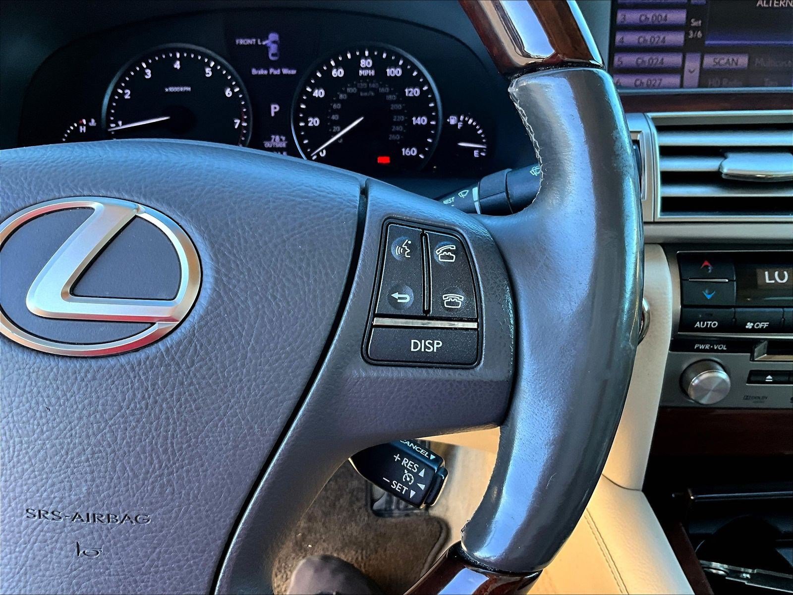 Used 2013 Lexus LS 460 AWD w/ Comfort Pkg image 12
